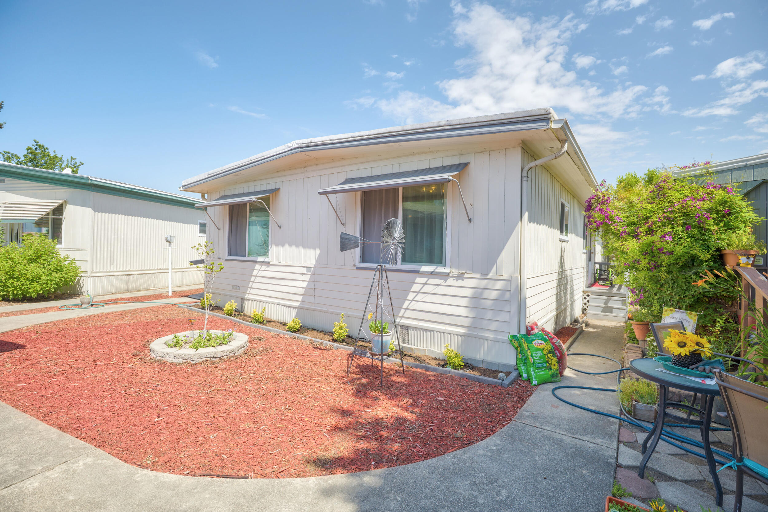 Rogue Lea Estates - Residential