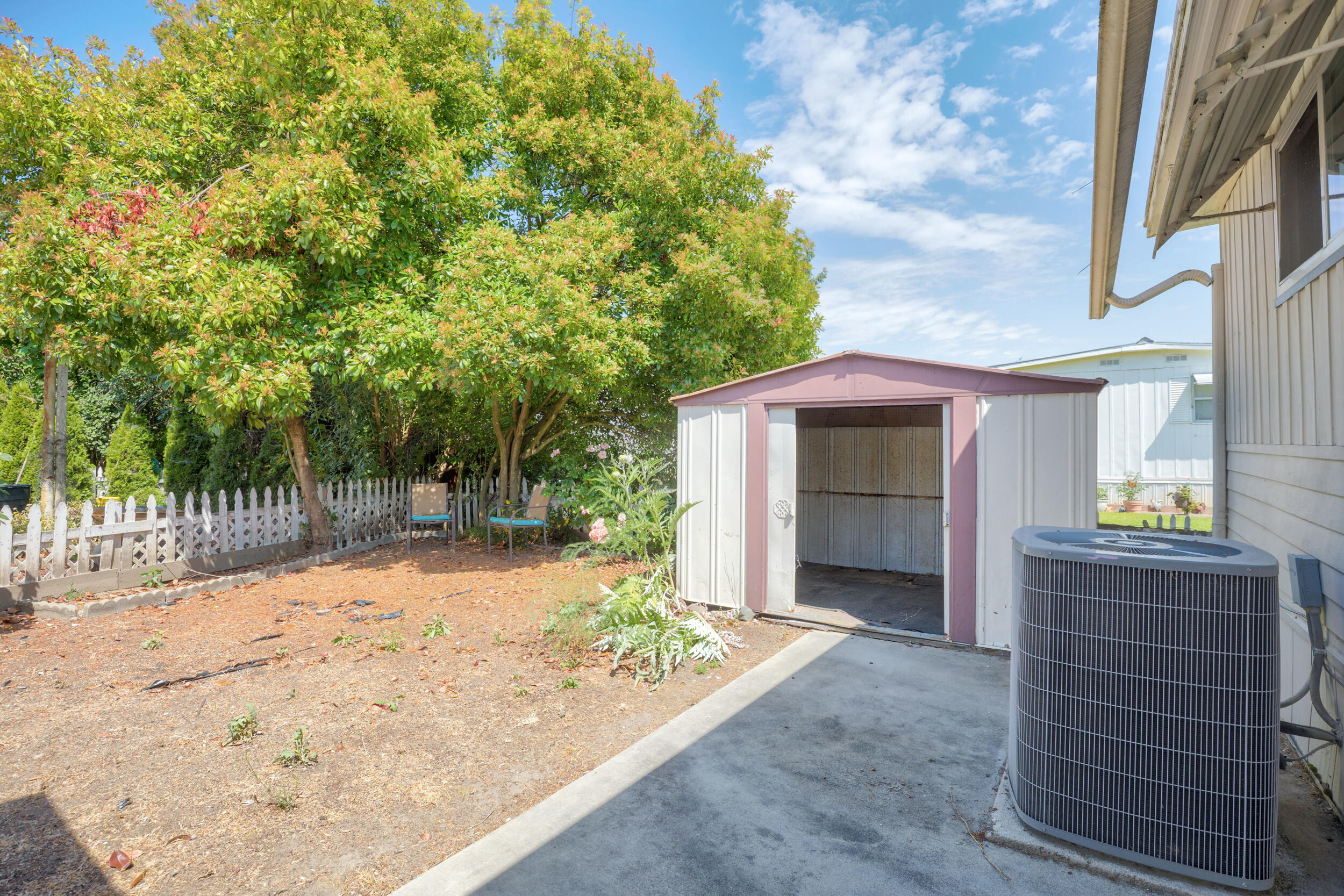 Rogue Lea Estates - Residential