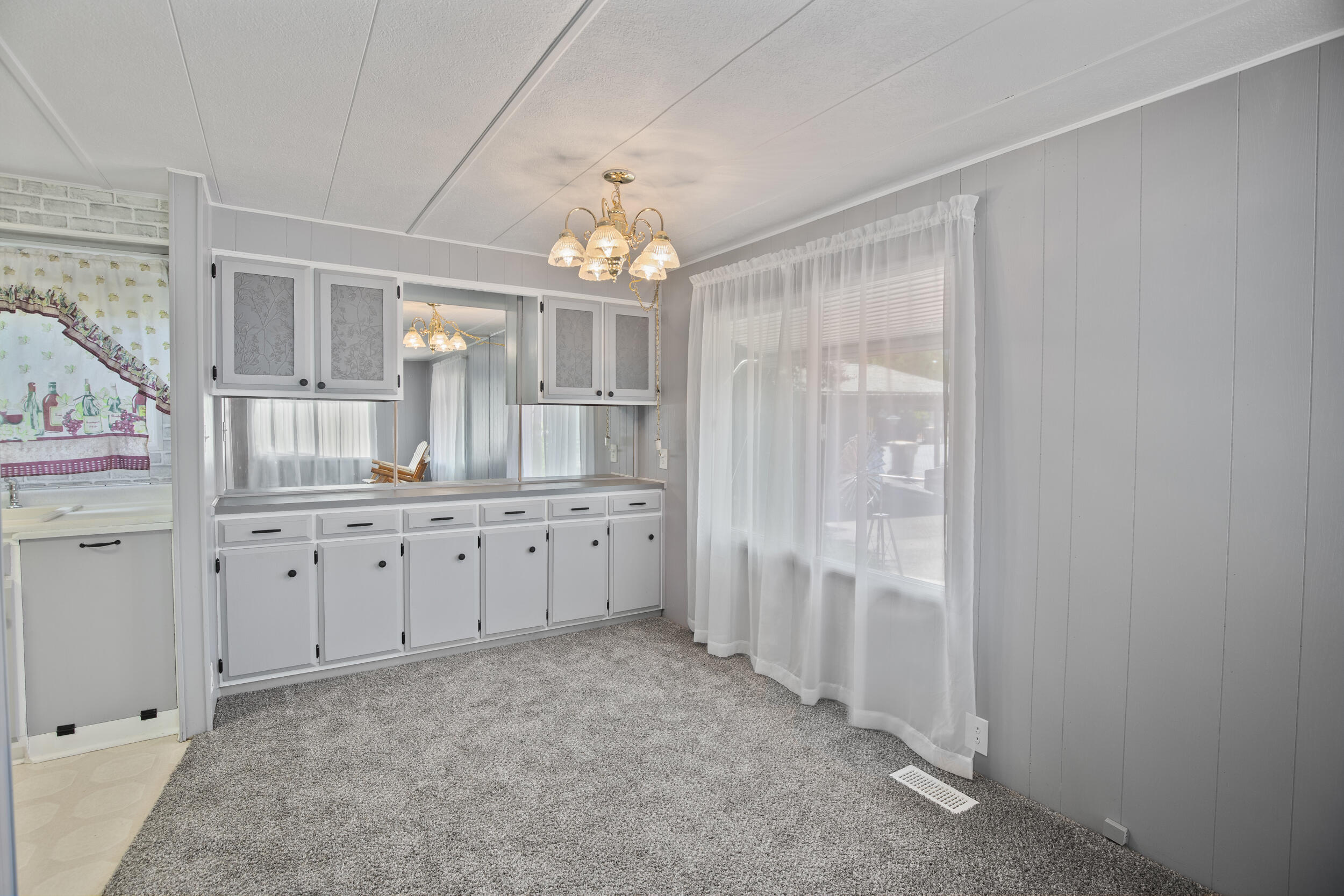 Rogue Lea Estates - Residential