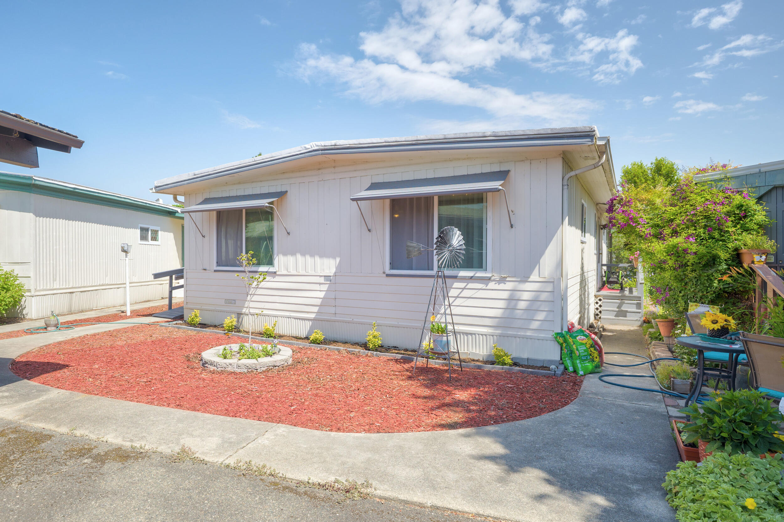 Rogue Lea Estates - Residential