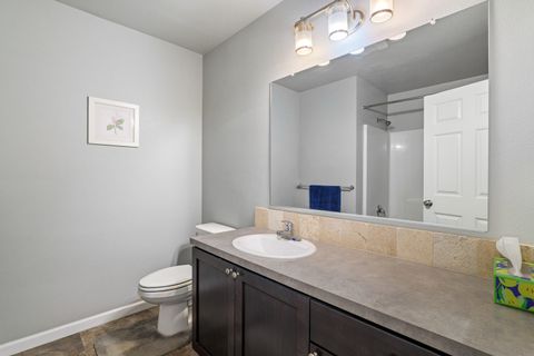 Tiny photo for 769 Portland Avenue, Grants Pass, OR 97526 (MLS # 220219565)