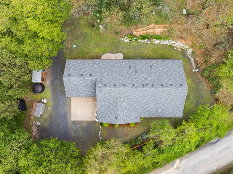 Tiny photo for 769 Portland Avenue, Grants Pass, OR 97526 (MLS # 220219565)