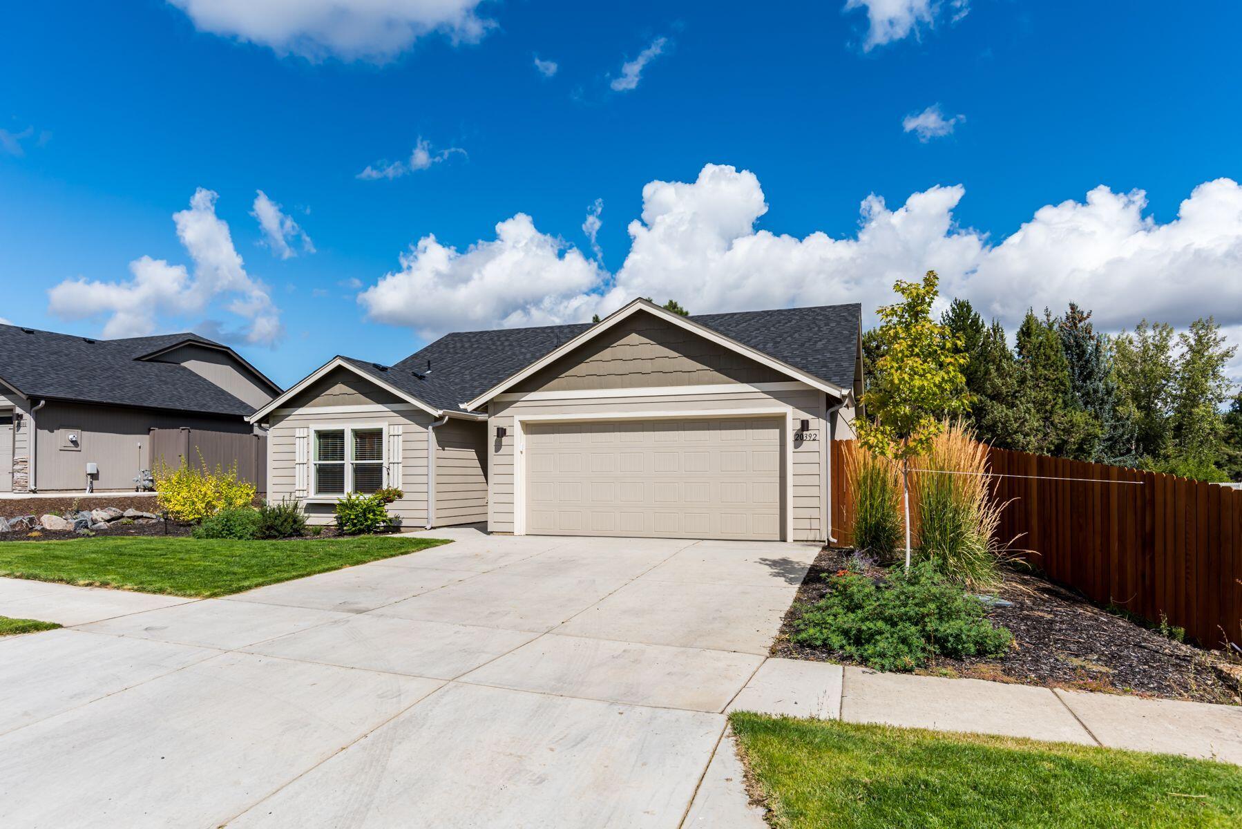 20392 Lois Way