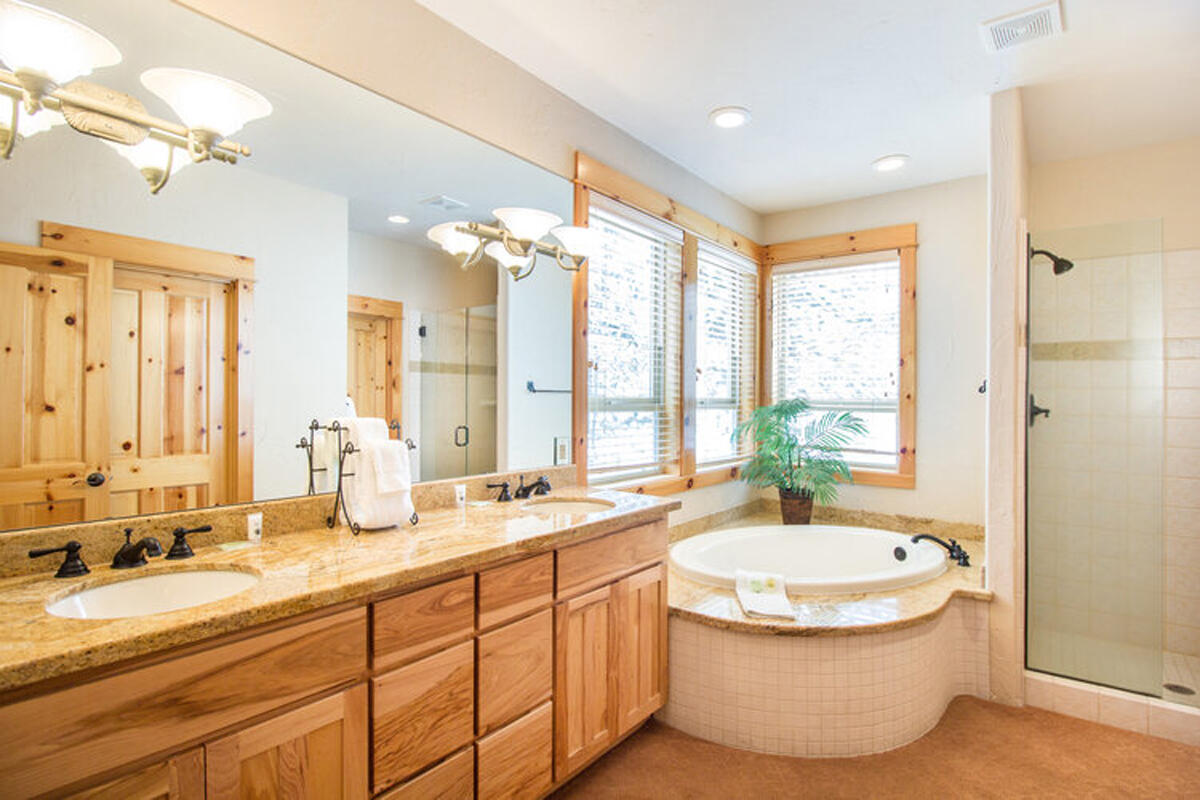 Fairway Crest Village - Residential