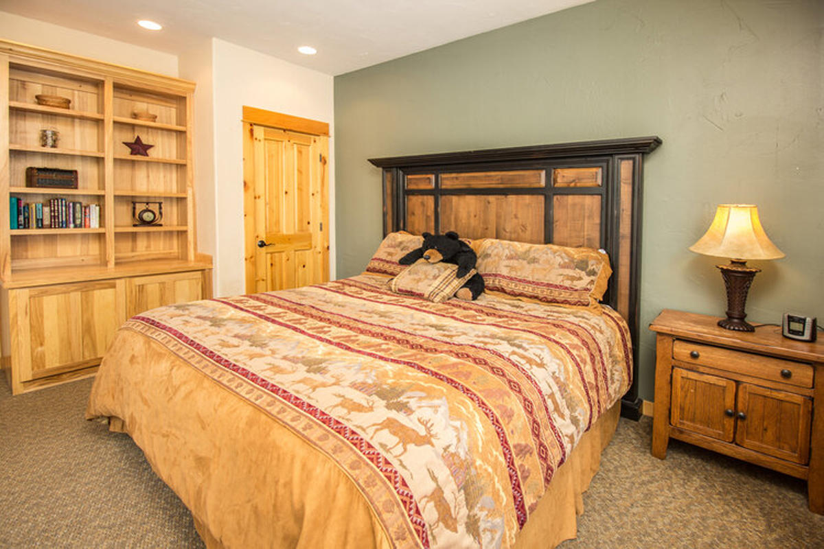 Fairway Crest Village - Residential