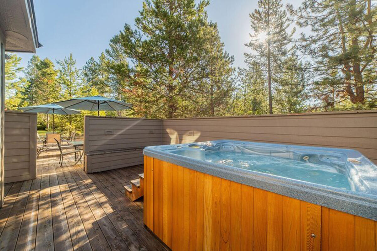 Fairway Crest Village - Residential