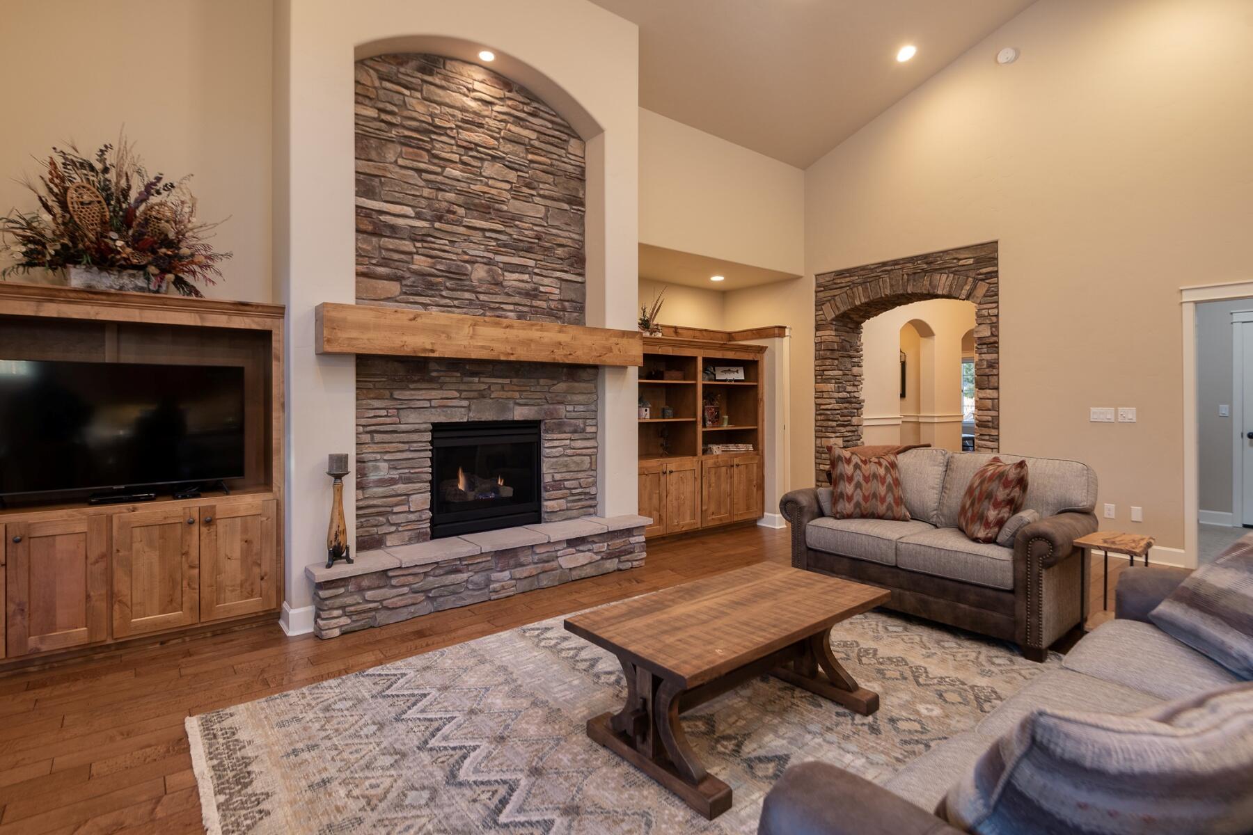 Renaissance@Shevlin - Residential