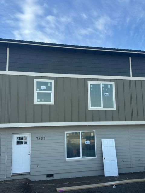 Photo of 7867 Houston Loop, White City, OR 97503 (MLS # 220214065)