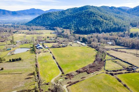 Tiny photo for 320 Caves Camp Road, Williams, OR 97544 (MLS # 220214897)
