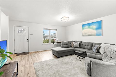 Tiny photo for 450 Midway Road #6, Medford, OR 97501 (MLS # 220212871)