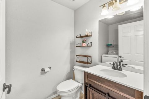 Tiny photo for 450 Midway Road #6, Medford, OR 97501 (MLS # 220212871)