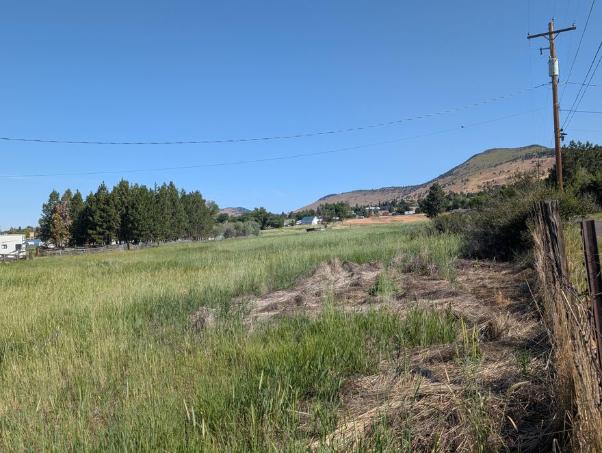 Don't miss this opportunity to own a great piece of property close to town amenities but still feel rural. Located in the Henley school district. Build your dream home or subdivide and build several homes. Located on a quiet street. This is a great investment for the developer or just to have as your own.