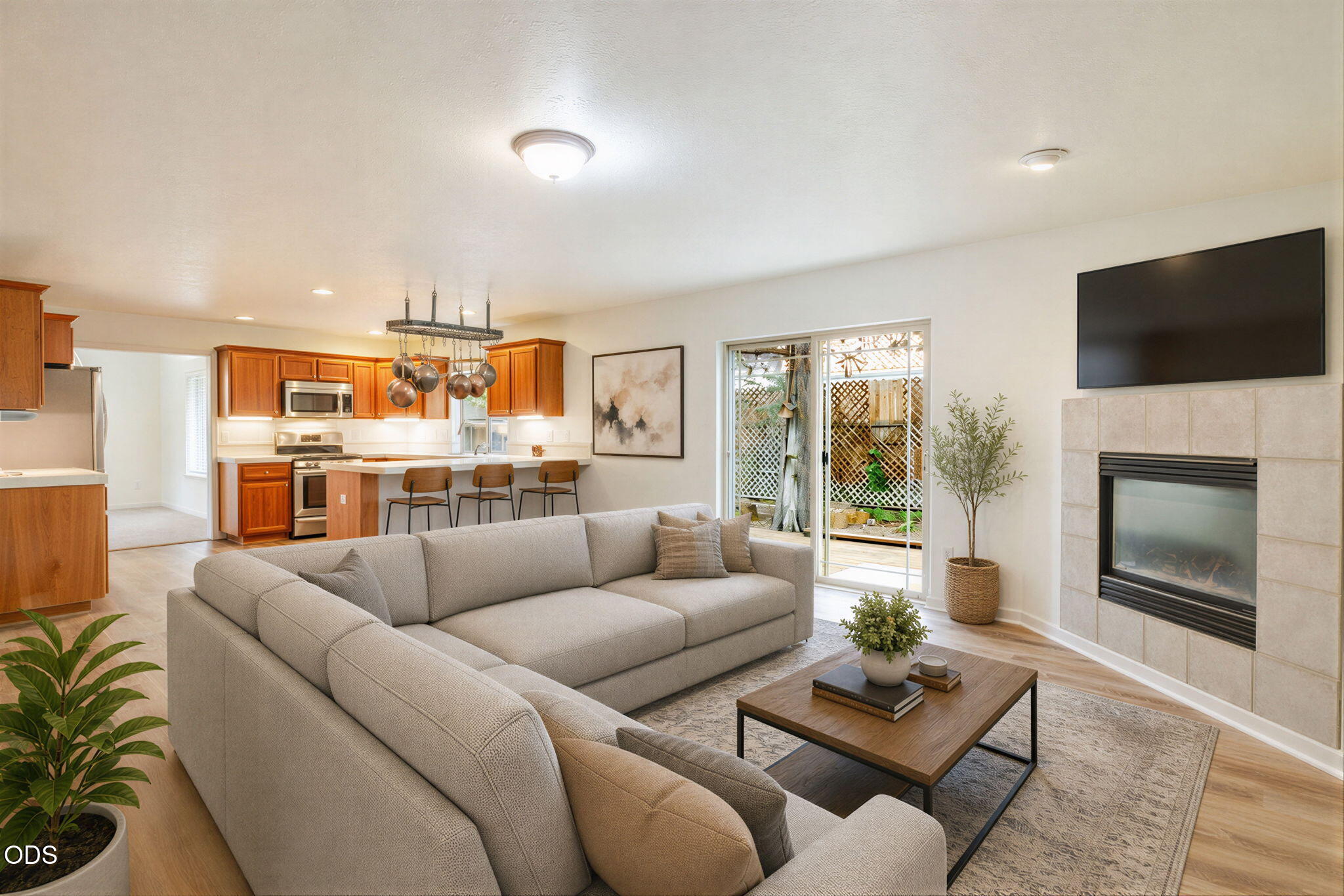 2542 NE Keats Drive