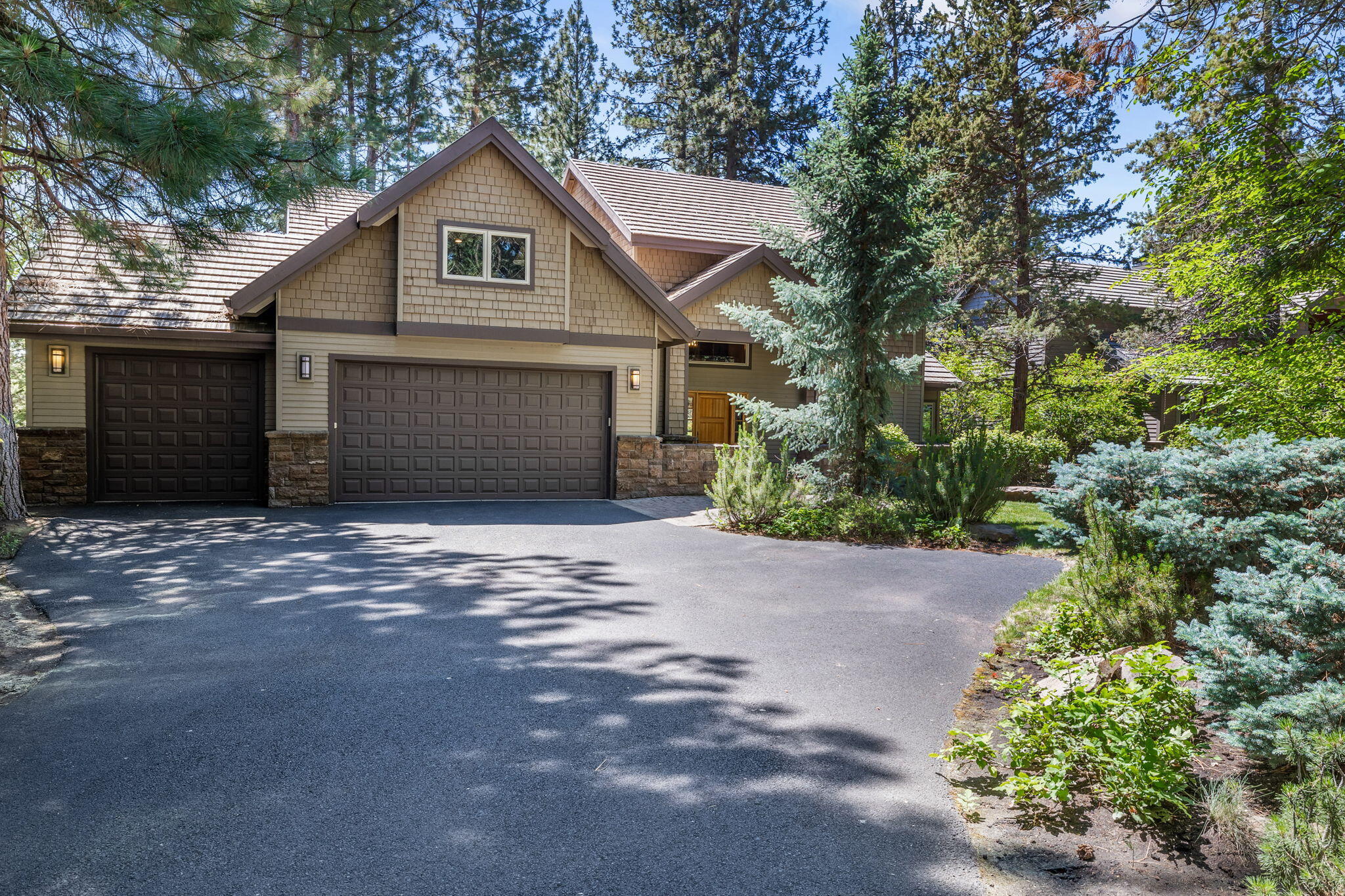 Broken Top - Residential