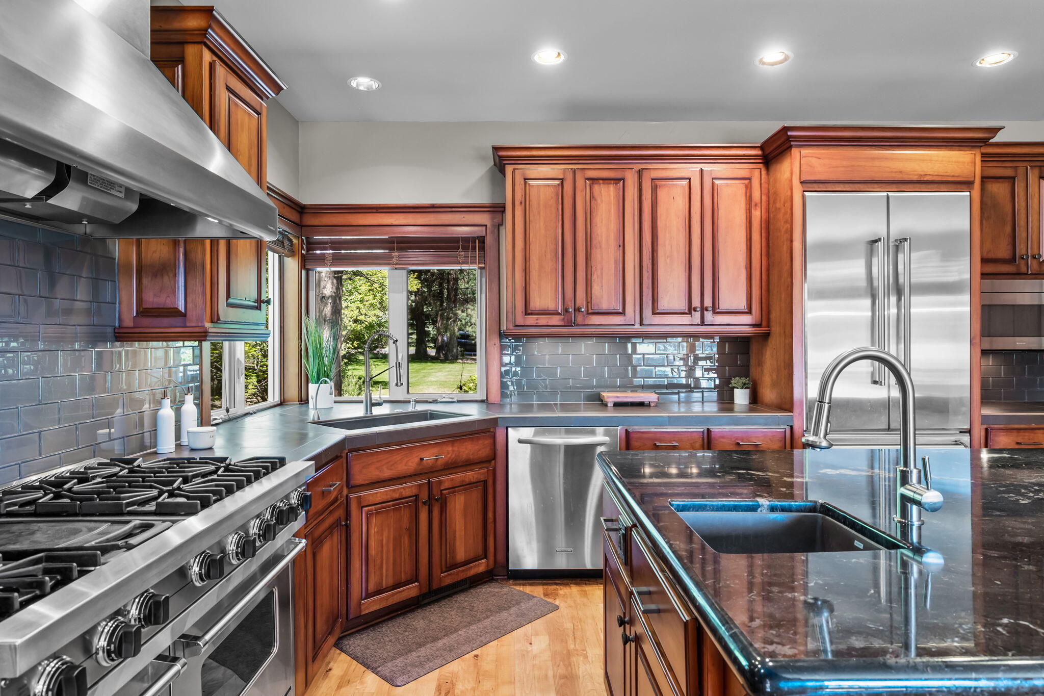 Broken Top - Residential