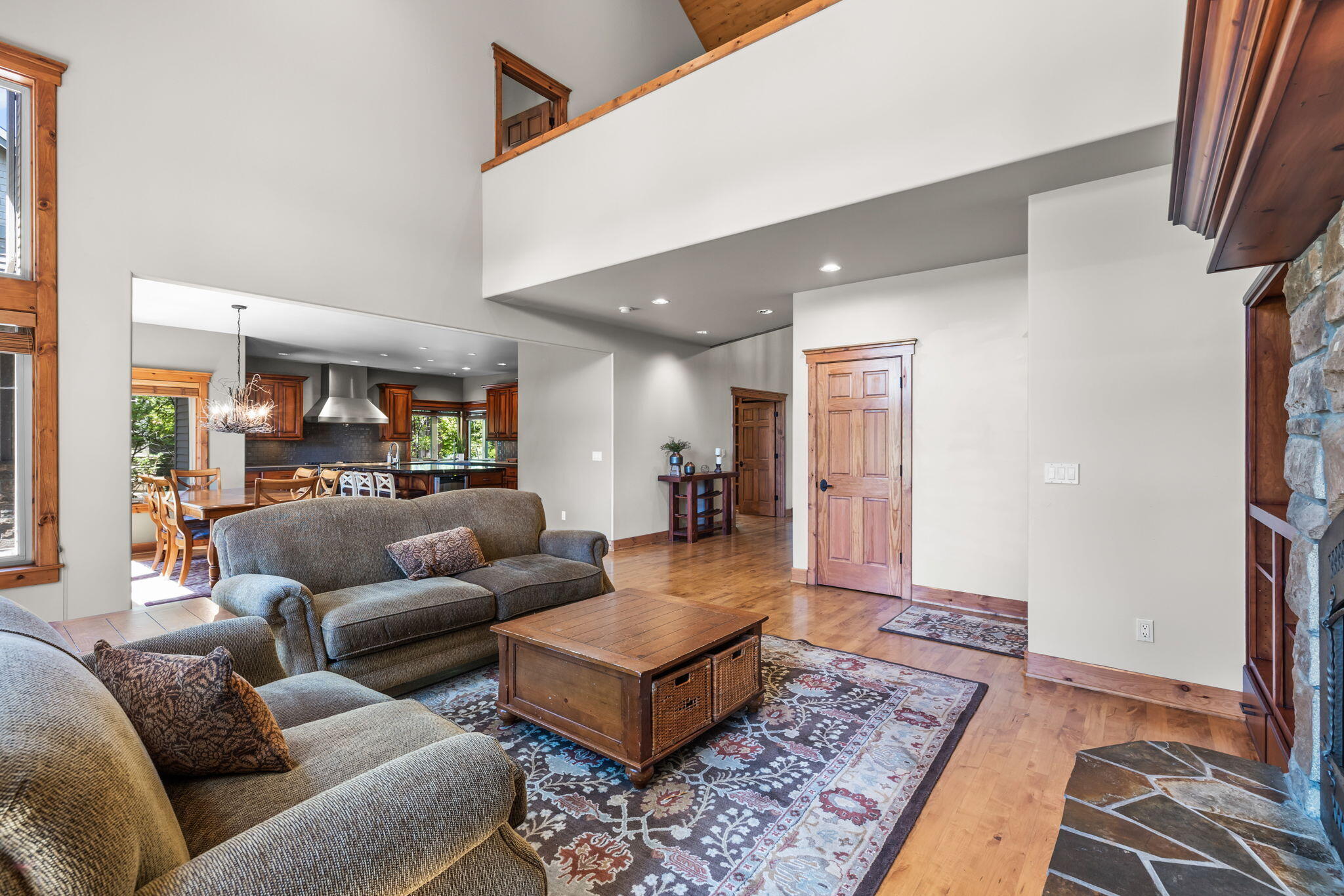 Broken Top - Residential