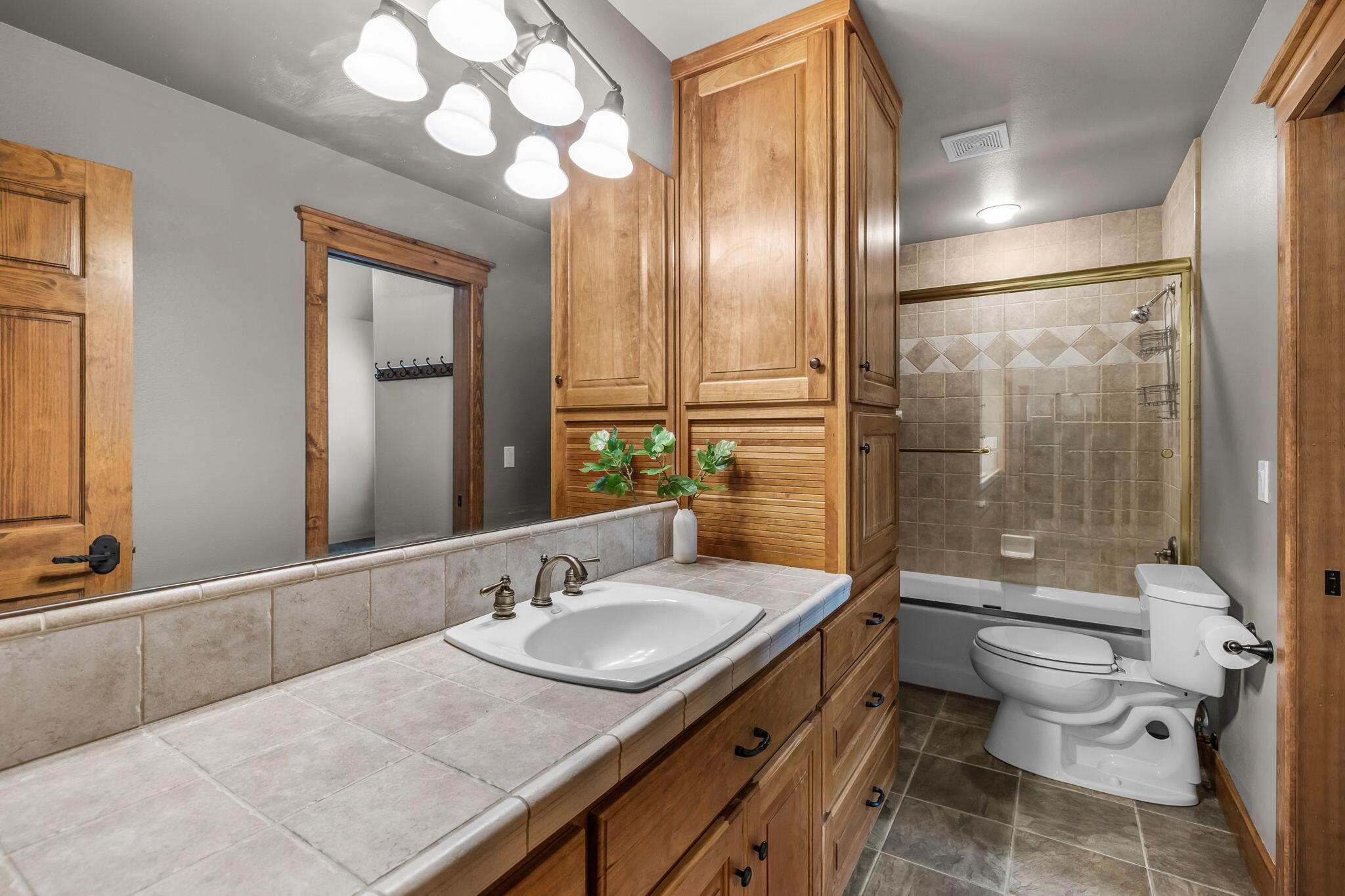 Broken Top - Residential