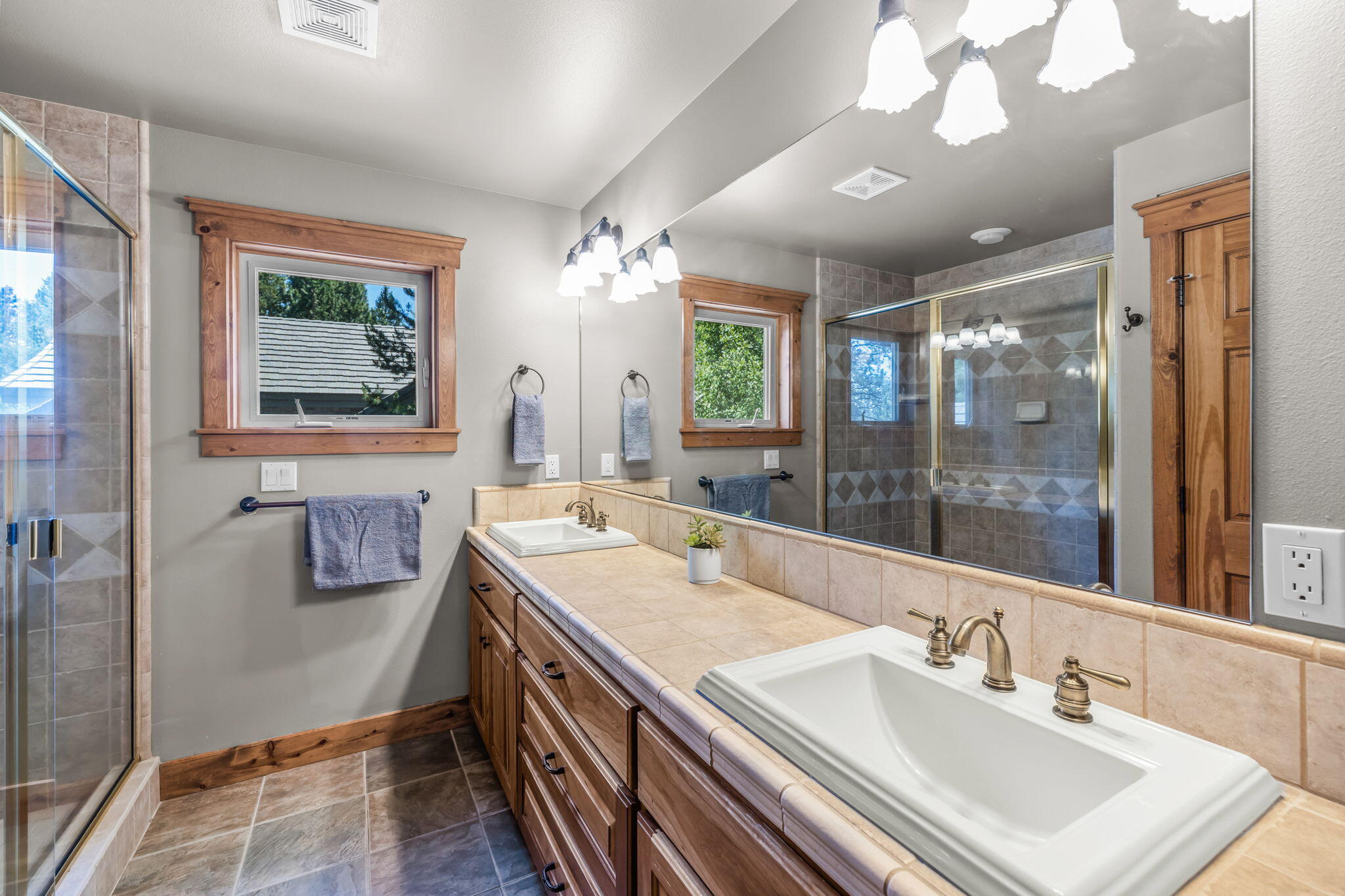 Broken Top - Residential