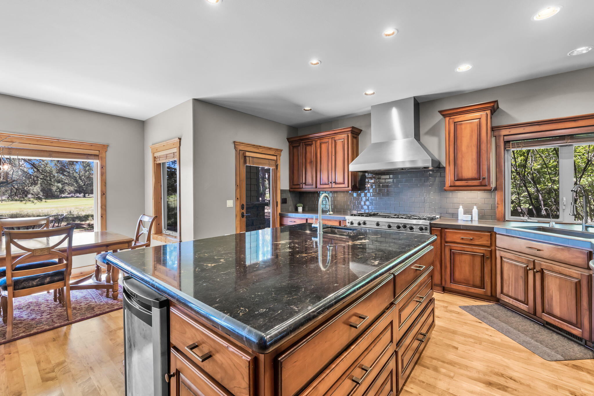 Broken Top - Residential