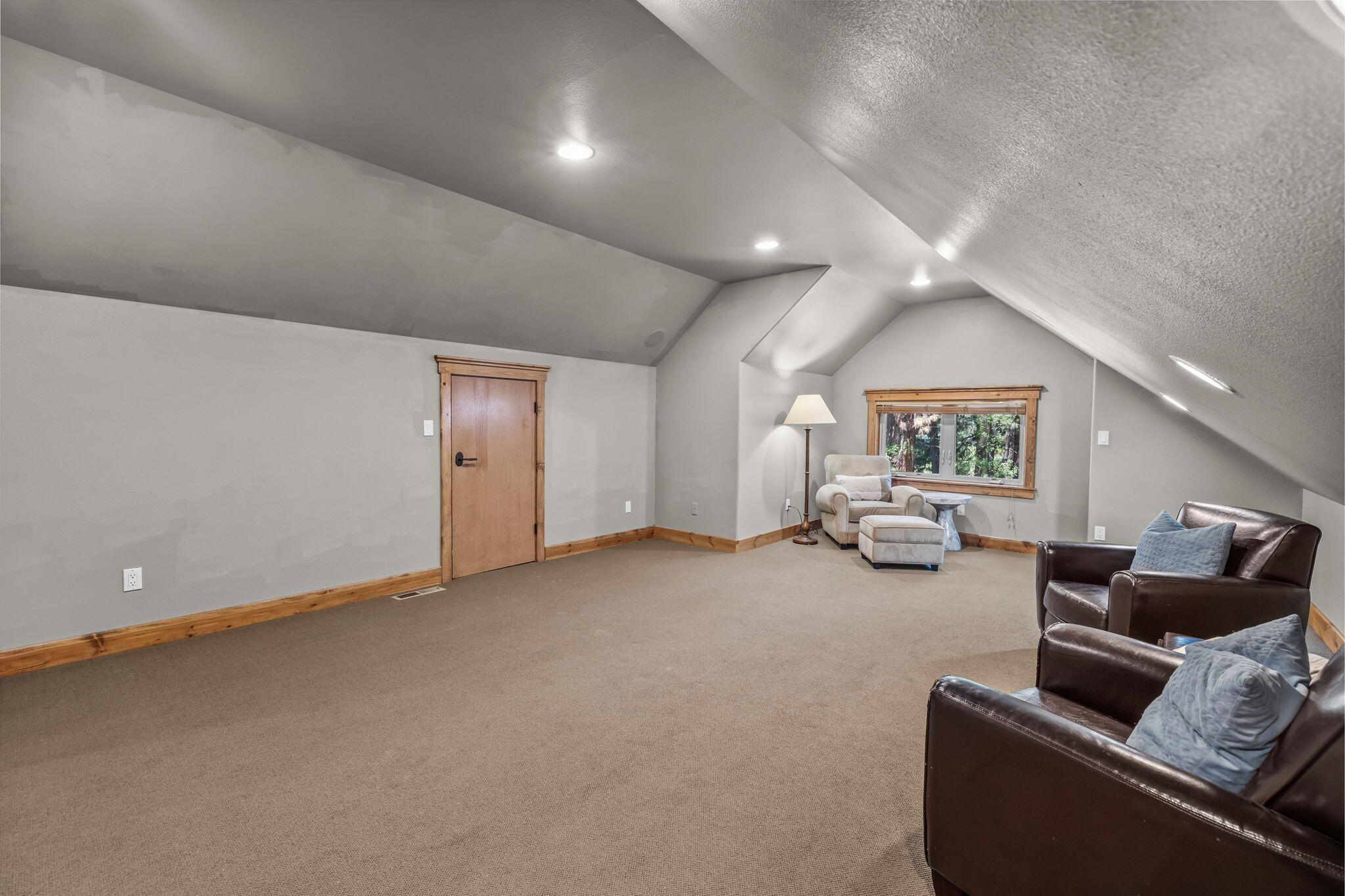 Broken Top - Residential