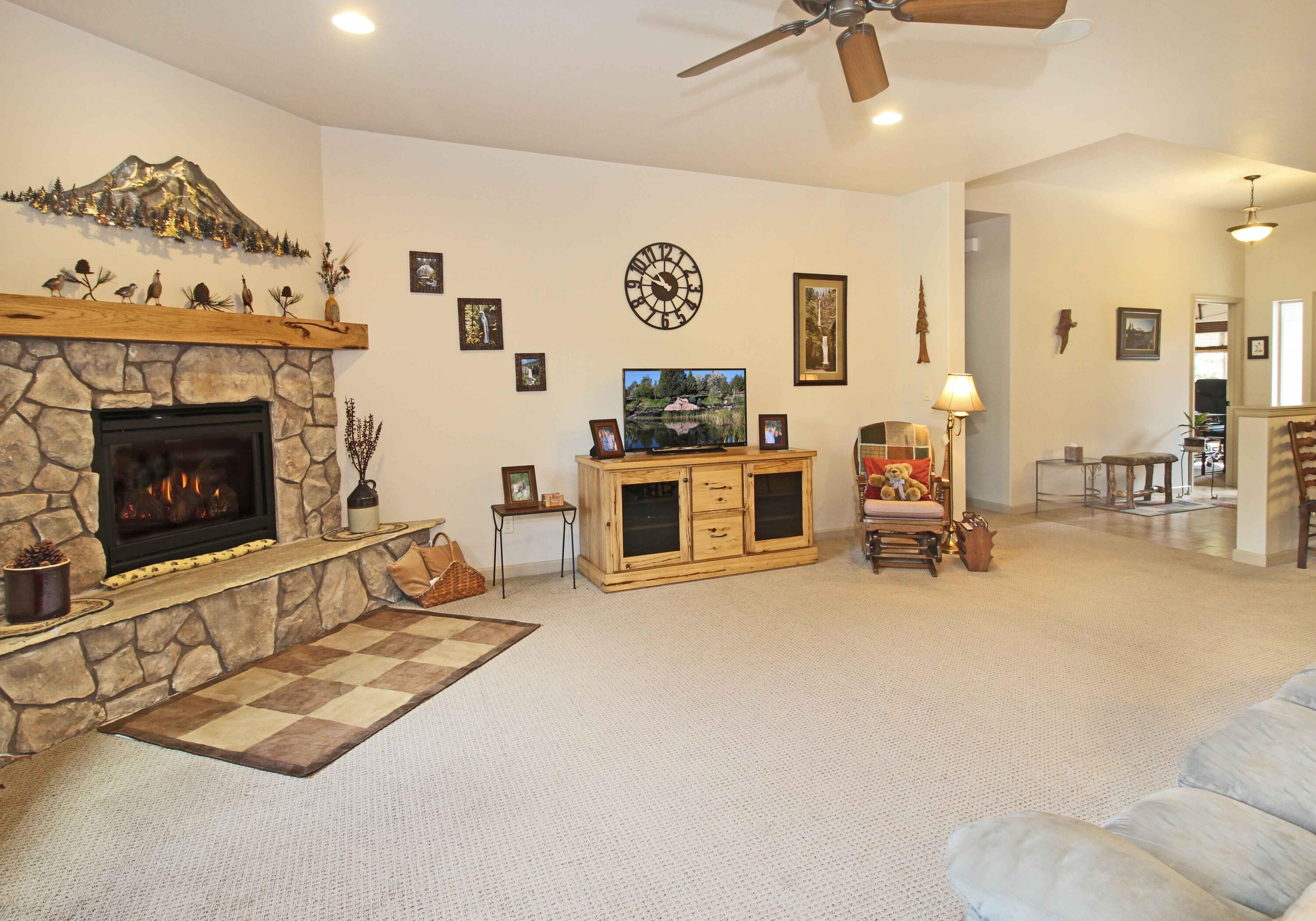 Ridge At Eagle Crest - Residential