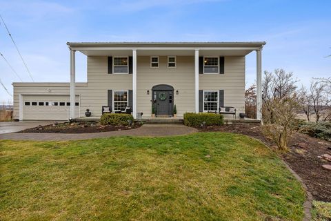 Photo of 1103 NE Richard Lane, Madras, OR 97741 (MLS # 220217806)