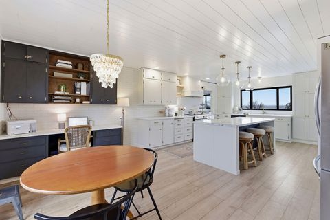 Tiny photo for 1103 NE Richard Lane, Madras, OR 97741 (MLS # 220217806)