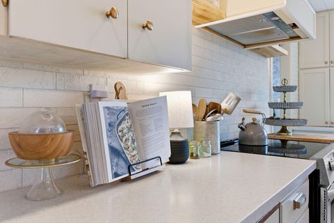 Tiny photo for 1103 NE Richard Lane, Madras, OR 97741 (MLS # 220217806)