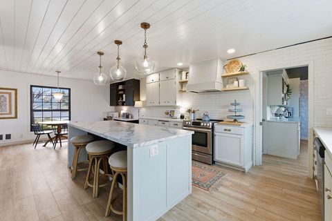 Tiny photo for 1103 NE Richard Lane, Madras, OR 97741 (MLS # 220217806)