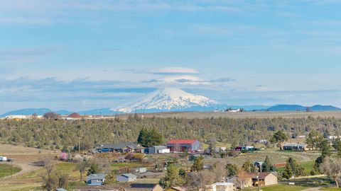 Tiny photo for 1103 NE Richard Lane, Madras, OR 97741 (MLS # 220217806)