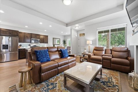 Tiny photo for 51927 Lumberman Lane, La Pine, OR 97739 (MLS # 220219908)