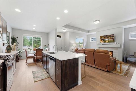 Tiny photo for 51927 Lumberman Lane, La Pine, OR 97739 (MLS # 220219908)