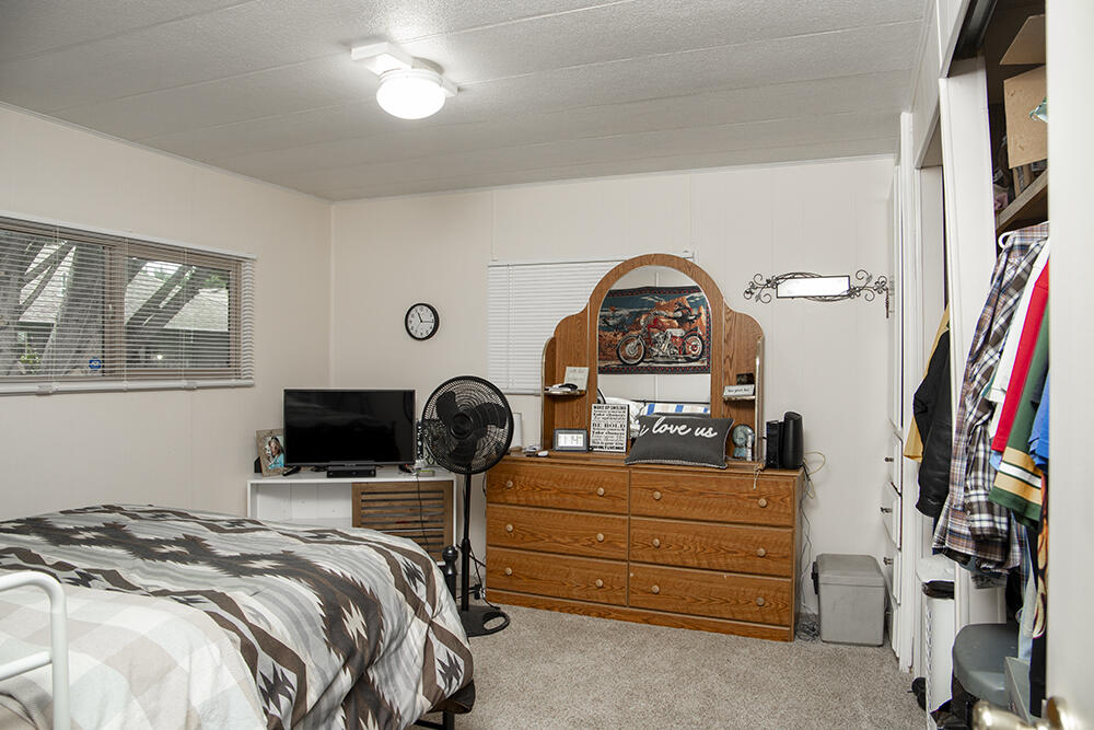 Rogue Lea Estates - Residential