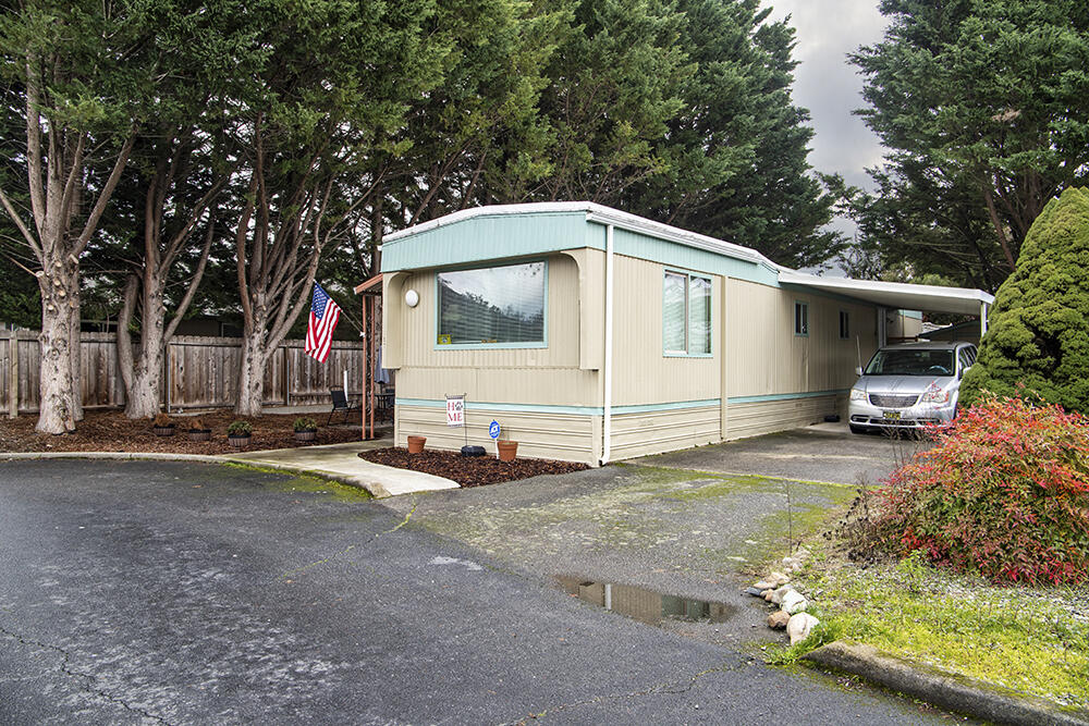 Rogue Lea Estates - Residential