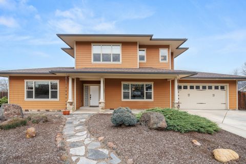 1401 Lithia Way Talent OR 97540