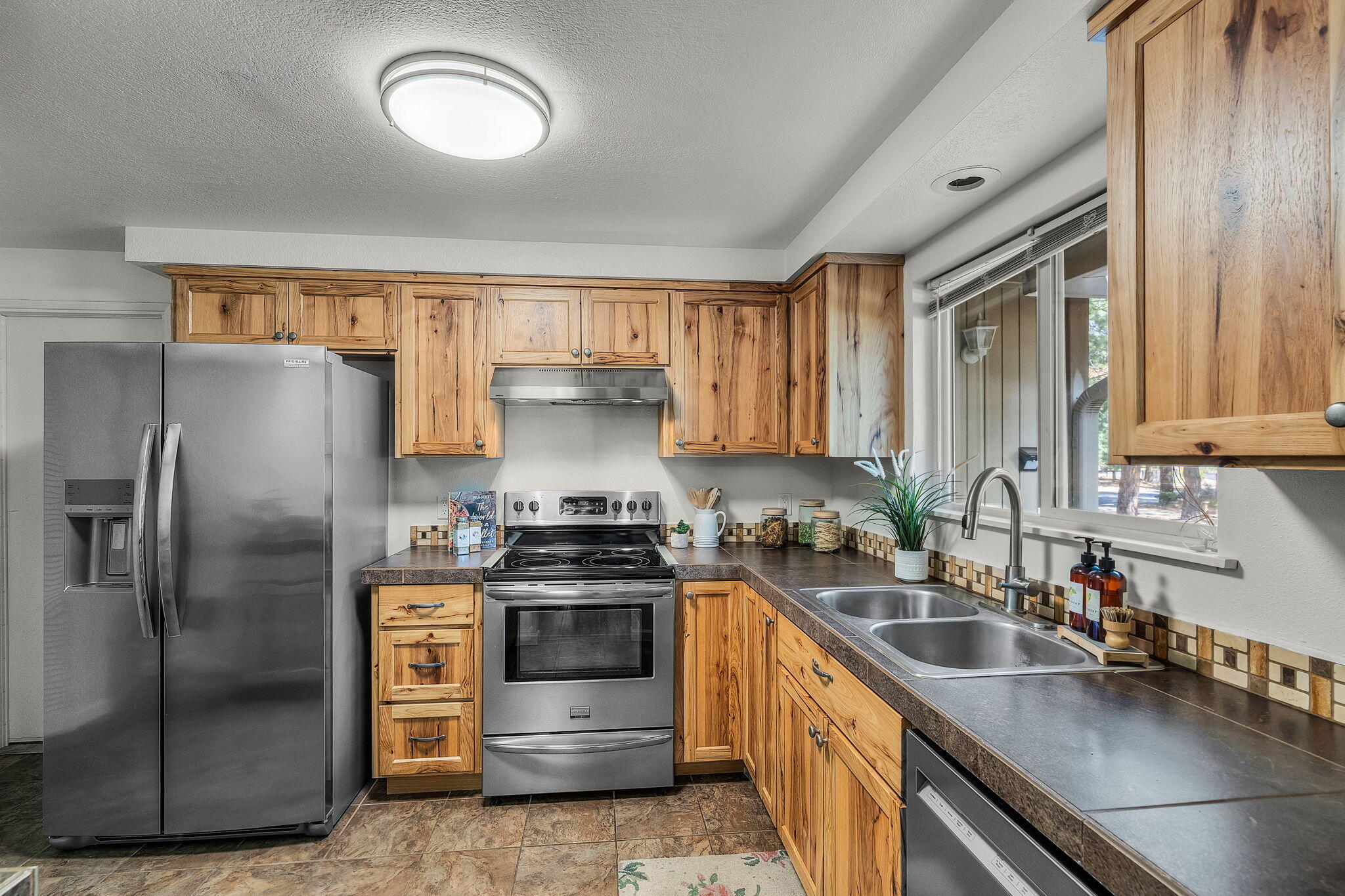 Goldenrain - Residential