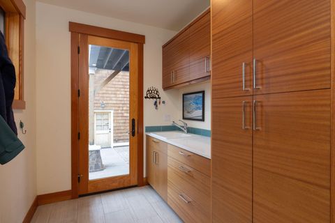 Tiny photo for 314 NW Georgia Avenue, Bend, OR 97703 (MLS # 220212242)