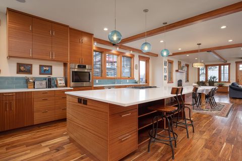 Tiny photo for 314 NW Georgia Avenue, Bend, OR 97703 (MLS # 220212242)