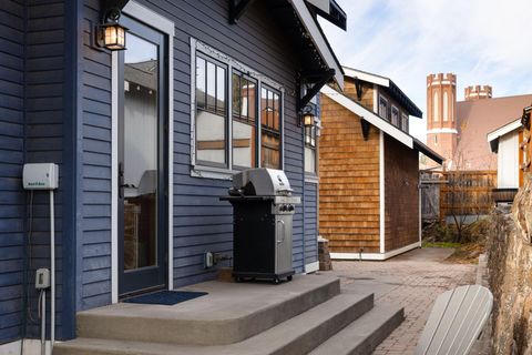 Tiny photo for 314 NW Georgia Avenue, Bend, OR 97703 (MLS # 220212242)