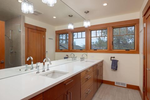 Tiny photo for 314 NW Georgia Avenue, Bend, OR 97703 (MLS # 220212242)