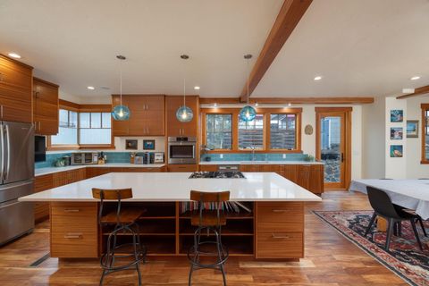 Tiny photo for 314 NW Georgia Avenue, Bend, OR 97703 (MLS # 220212242)