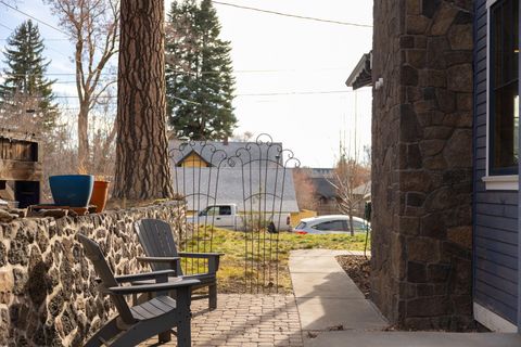 Tiny photo for 314 NW Georgia Avenue, Bend, OR 97703 (MLS # 220212242)