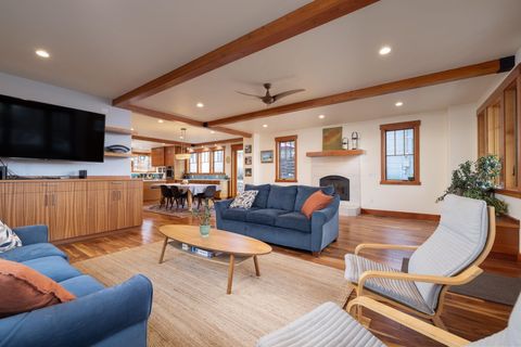 Tiny photo for 314 NW Georgia Avenue, Bend, OR 97703 (MLS # 220212242)