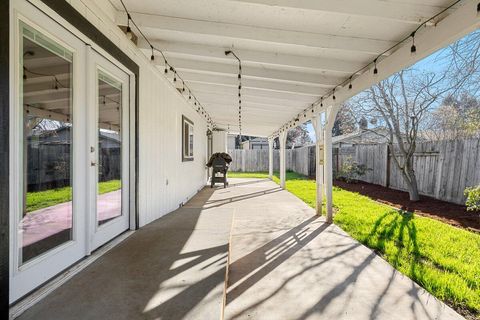 Tiny photo for 1855 Nancy Avenue, Central Point, OR 97502 (MLS # 220214824)