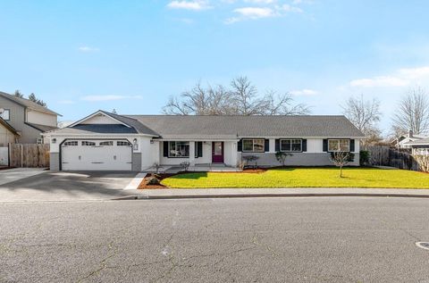 Photo of 1855 Nancy Avenue, Central Point, OR 97502 (MLS # 220214824)