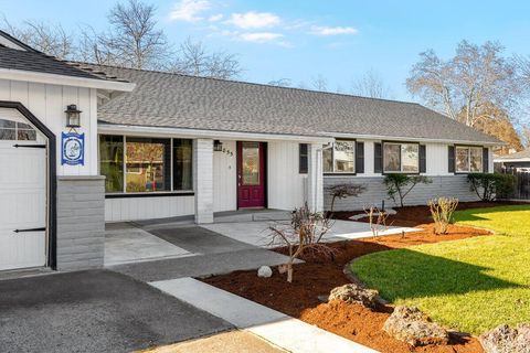 Tiny photo for 1855 Nancy Avenue, Central Point, OR 97502 (MLS # 220214824)