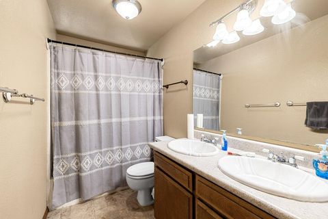 Tiny photo for 1855 Nancy Avenue, Central Point, OR 97502 (MLS # 220214824)