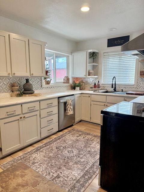 Tiny photo for 6217 Gem Road, Central Point, OR 97502 (MLS # 220212665)