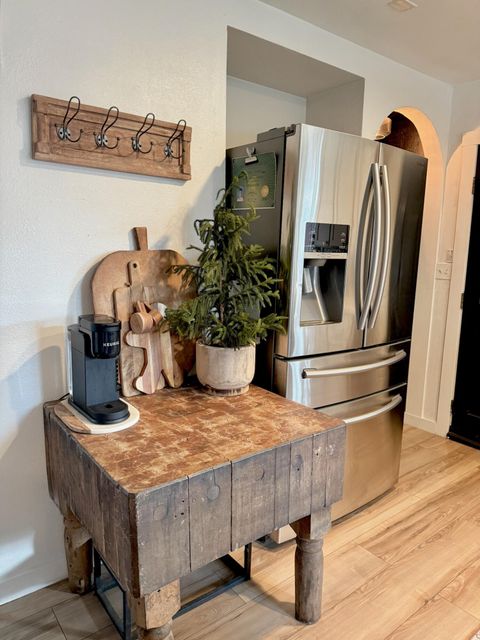 Tiny photo for 6217 Gem Road, Central Point, OR 97502 (MLS # 220212665)