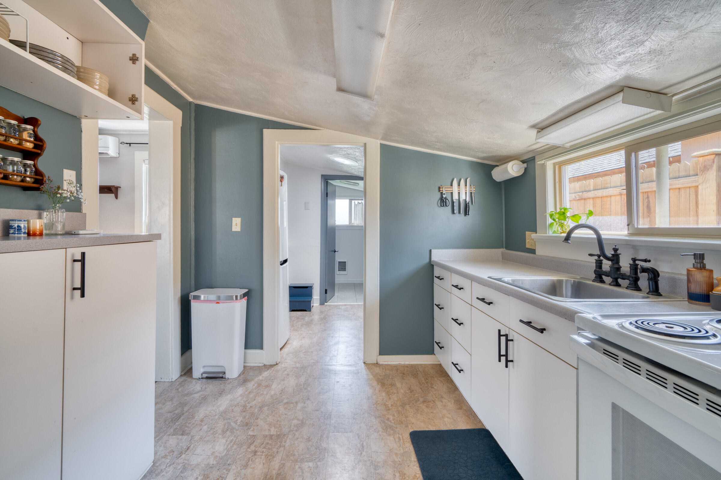 305 SW 9th Street